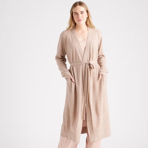 Mongolian Cashmere Robe - Picture 3 of 4